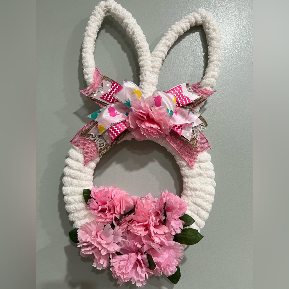 Brand new handmade Easter Bunny wreath door/wall hanging.
